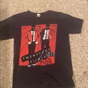 twenty one pilots official concert tee